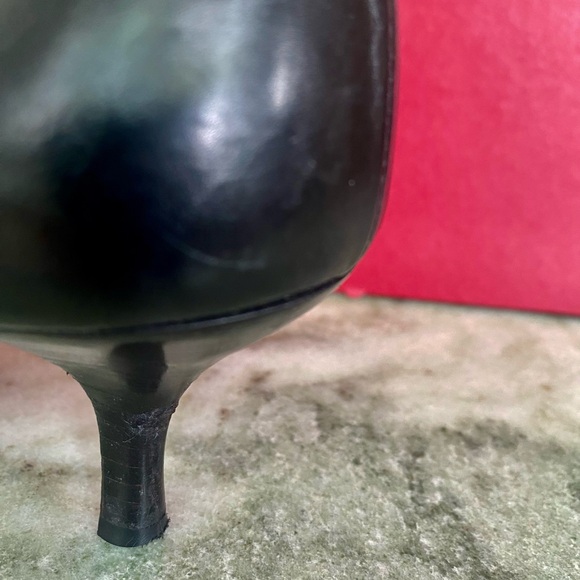 Ferragamo Shoes - Picture 5 of 7